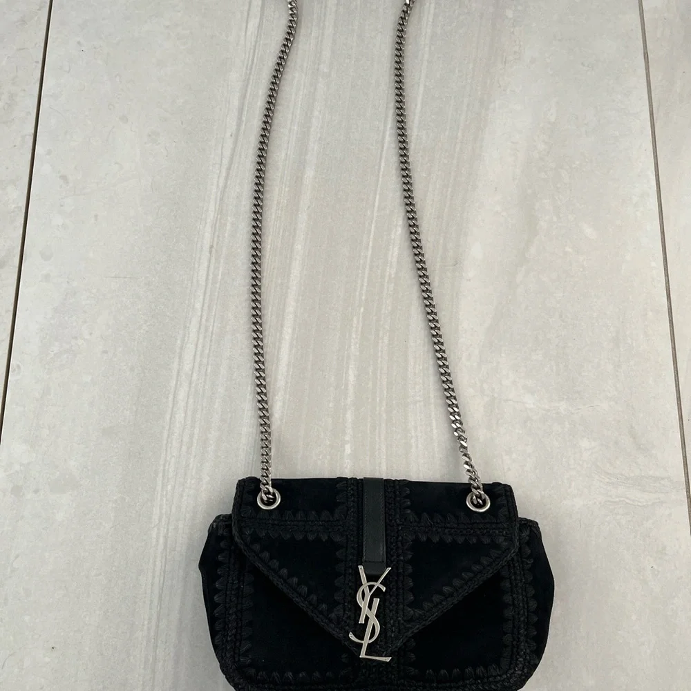 Yves Saint Laurent Black Quilted Shoulder Bag - Picture 6 of 11